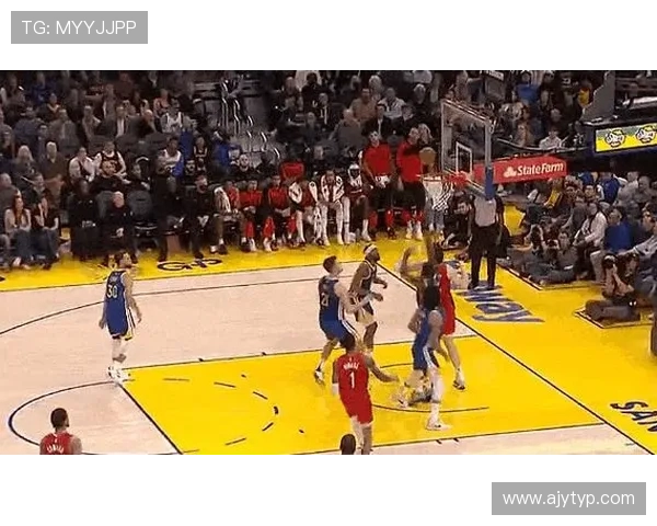 勇士惜败雷霆 格林爆发桑托斯抢眼